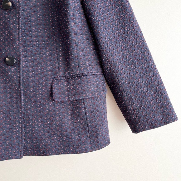 Ann‎ Taylor Textured Cotton Blend Blazer Three Buttons in Navy Blue, Size 12P - Picture 5 of 9